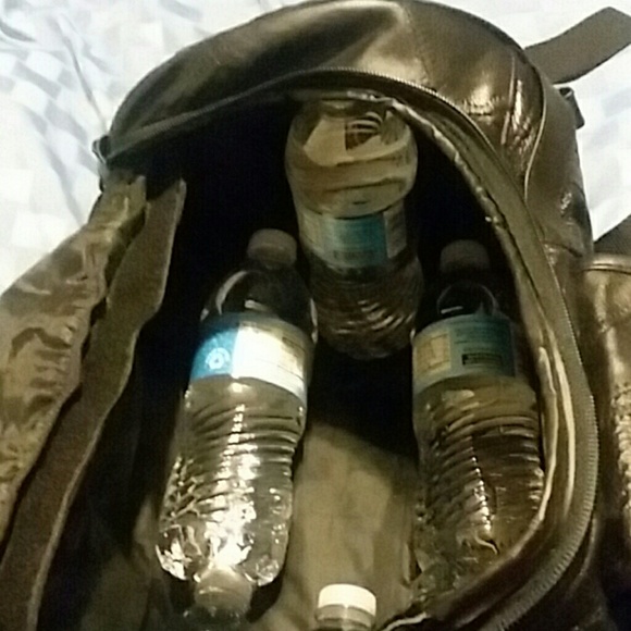 motorcycle leather saddle bag with straps. - Picture 4 of 8